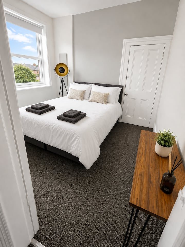 4BR House Near Hull City Centre & Royal Infirmary! — HULL