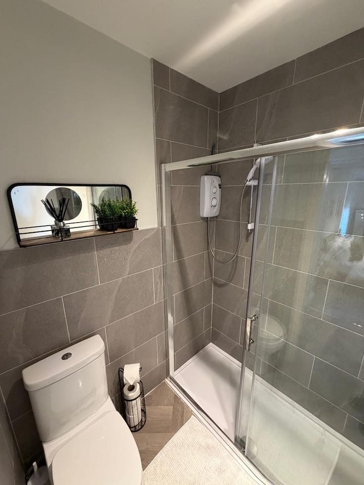 Central Bolton 3Bed | Free Parking | Walk to Town — Bolton , UK