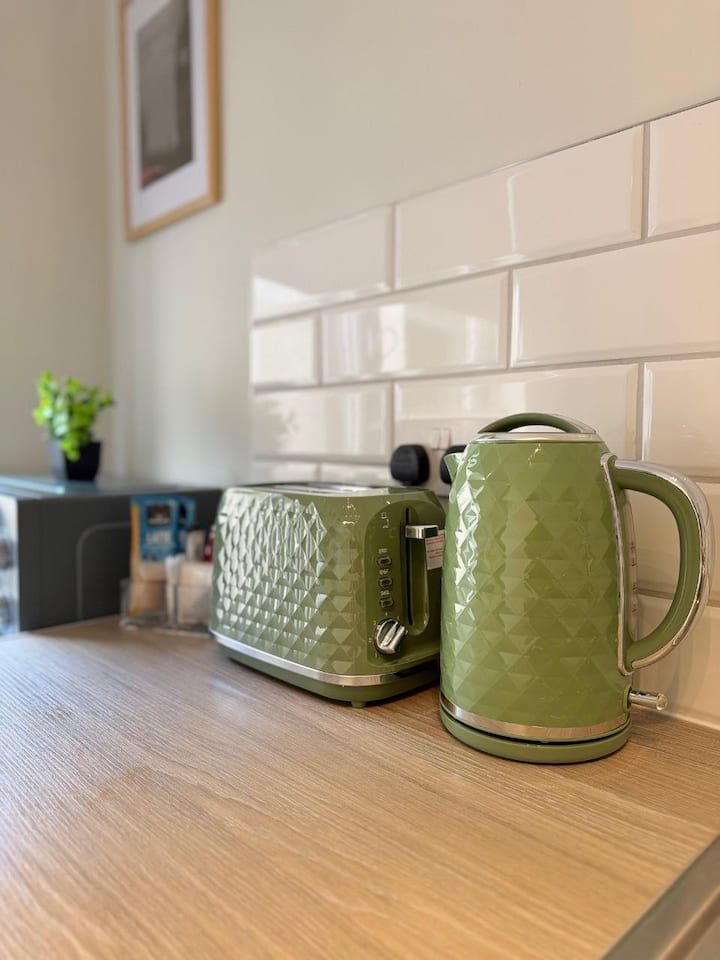 Central Bolton 3Bed | Free Parking | Walk to Town — Bolton , UK