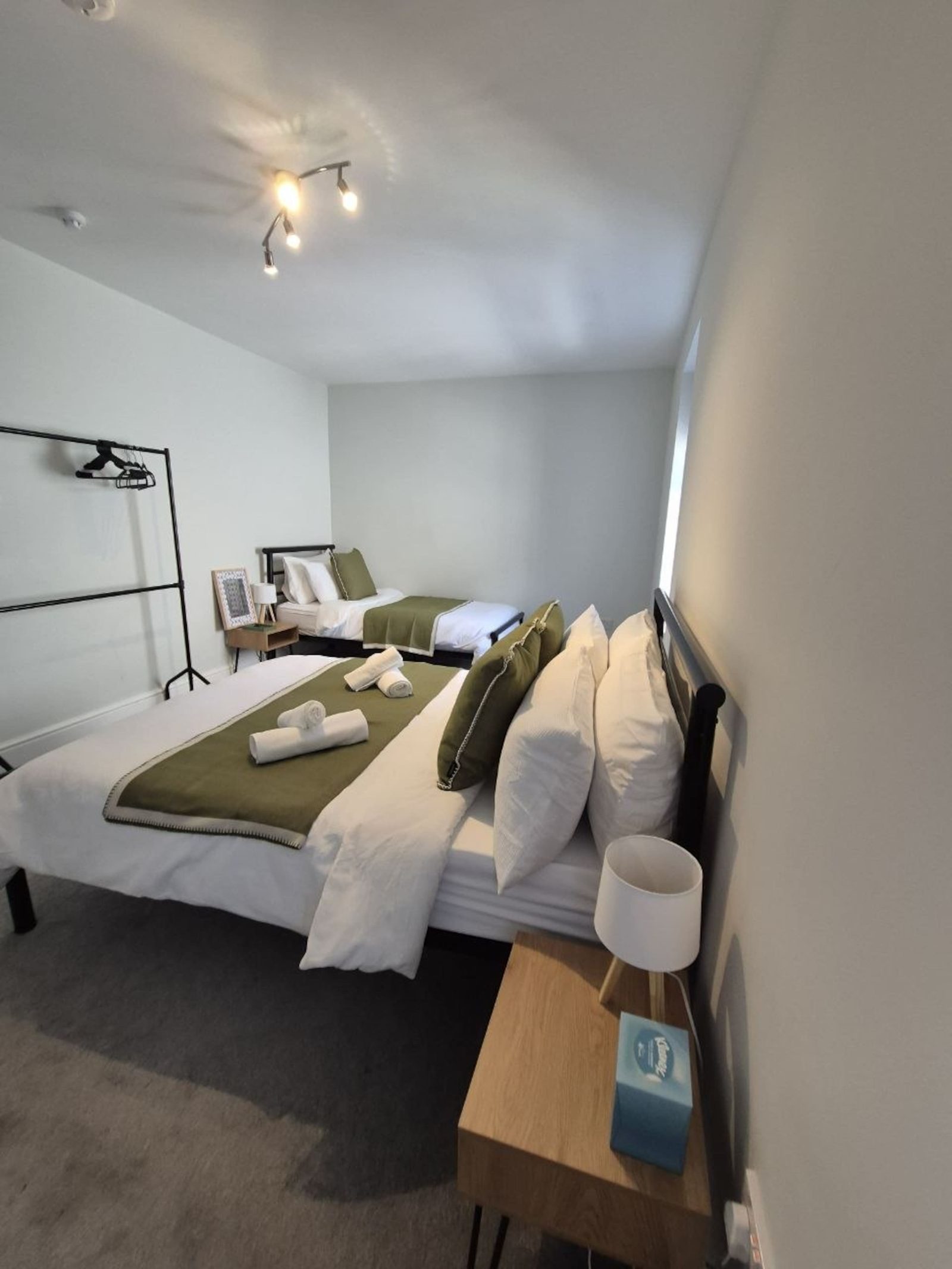 Central Bolton 3Bed | Free Parking | Walk to Town — Bolton , UK
