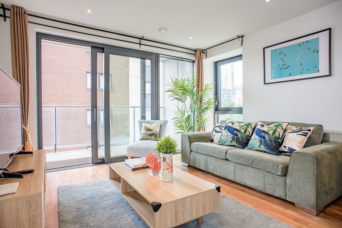 High Spec 2Bed 2bath entire Flat in Canary Wharf