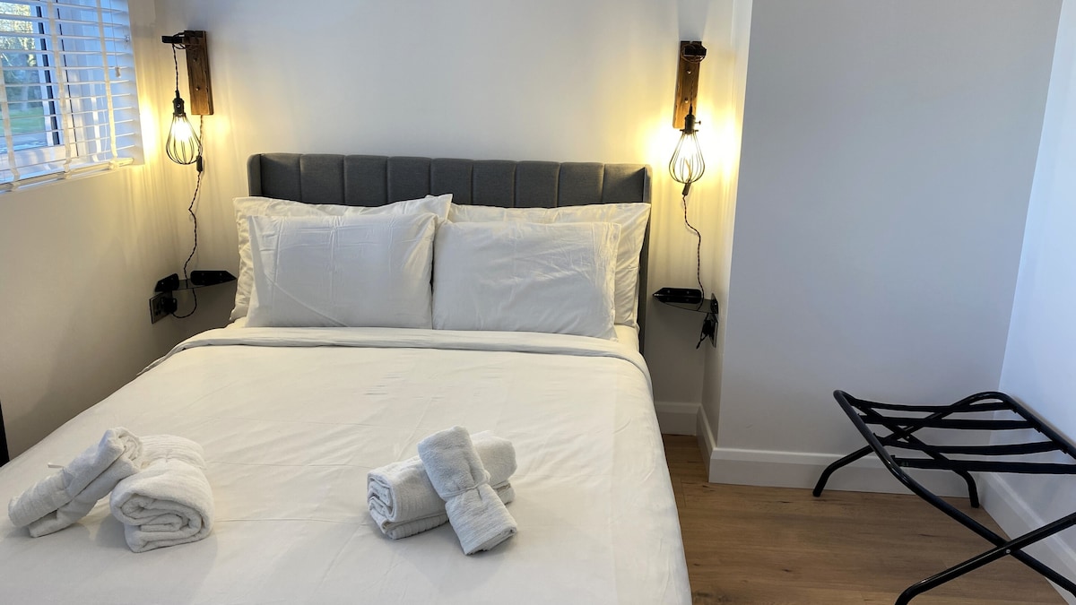3 Bed Contractor Home near Birmingham NEC Airport
