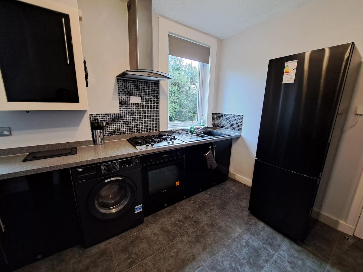 2 bedroom house in Renfrew — Renfrewshire