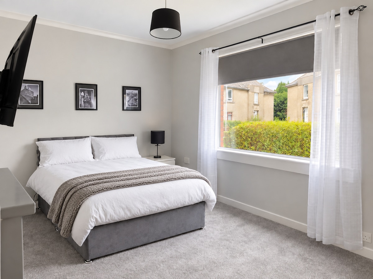 3 bedroom in Renfrew - Third Avenue — Renfrewshire