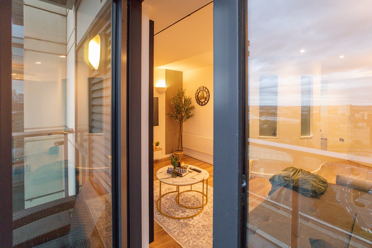Airbnb: Holiday Rentals, Cabins, Beach Houses, Unique Homes & Experiences — West Yorkshire