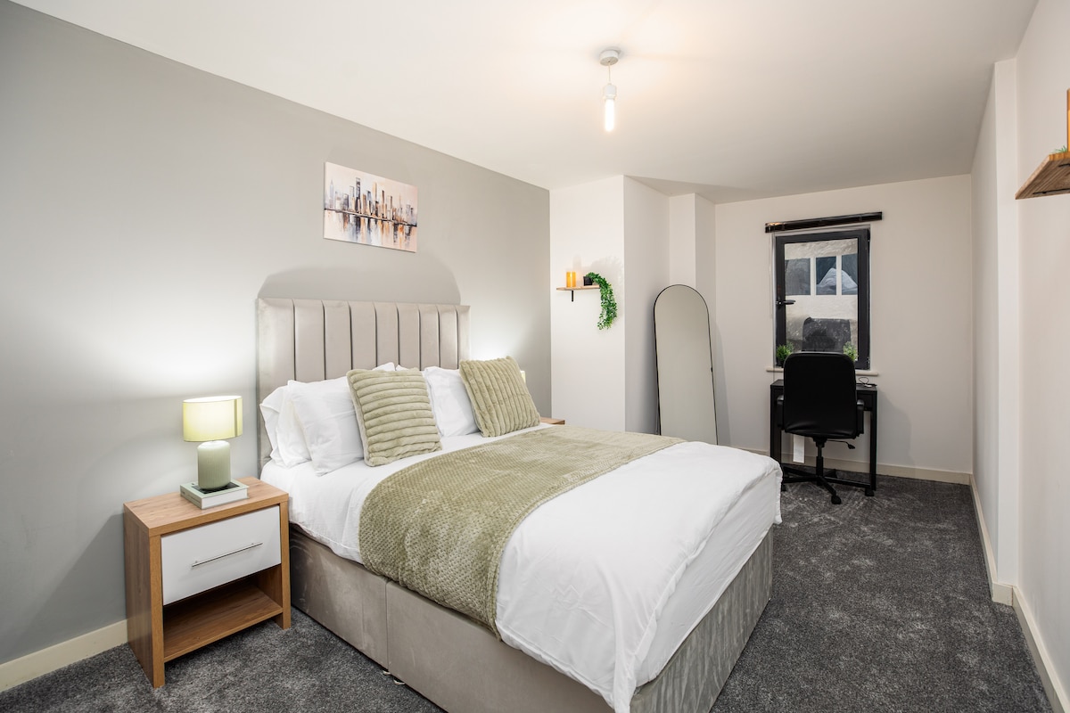 Airbnb: Holiday Rentals, Cabins, Beach Houses, Unique Homes & Experiences — West Yorkshire