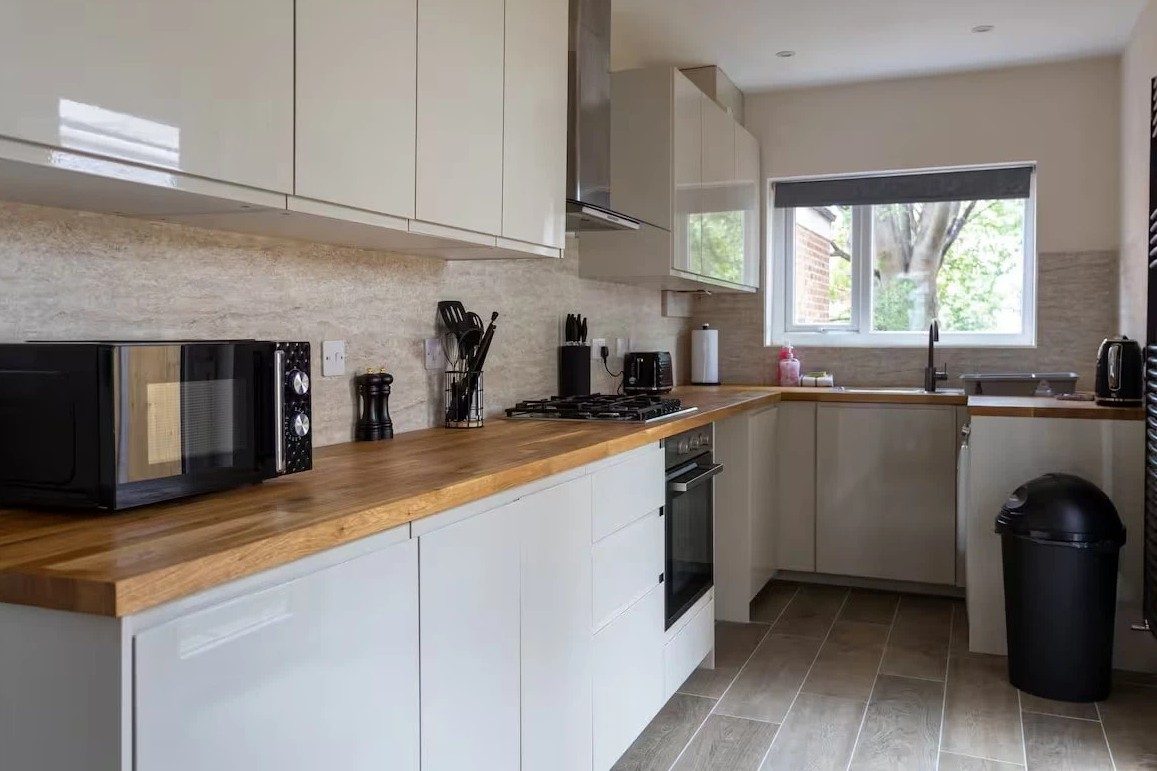16 Northfield Rd — Coventry